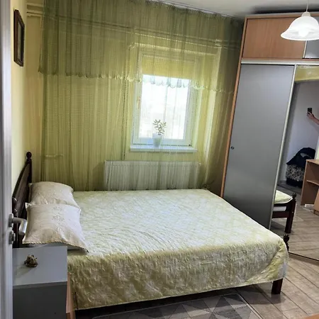 Daniela Apartamento Constança